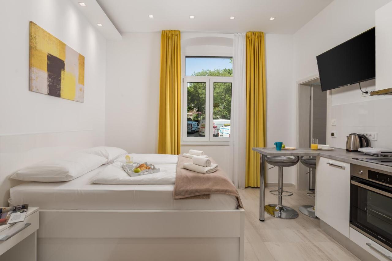 Lux Apartments 里耶卡 外观 照片