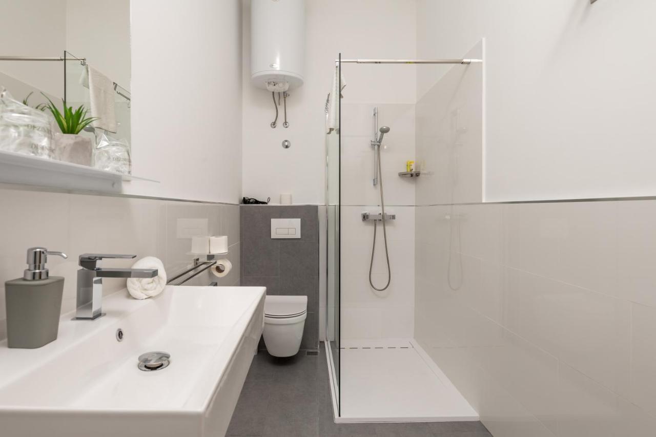 Lux Apartments 里耶卡 外观 照片